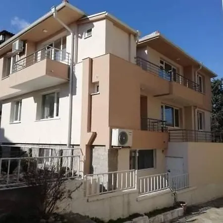 Dimovi Σωζόπολη