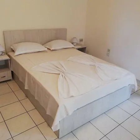 Πανσιόν Dimovi *